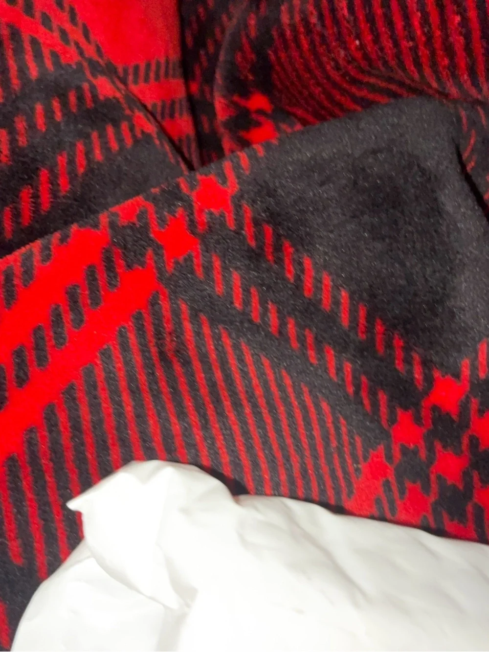 PINK Victoria's Secret Red & Black Plaid Sherpa Throw Blanket